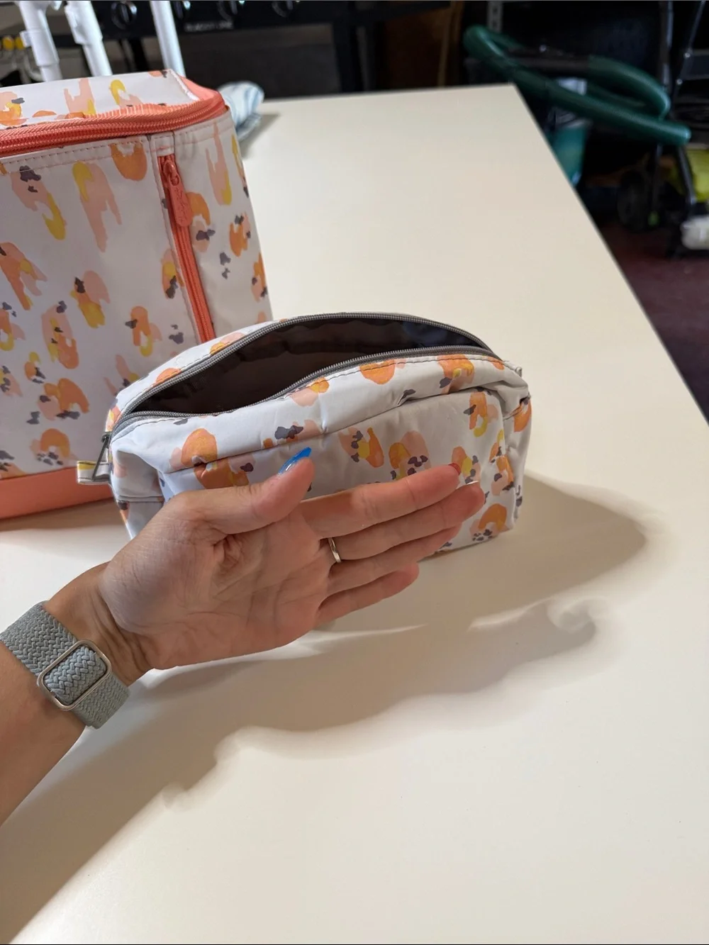 thirty-one Floral lunch box bag and pencil pouch Duo in Peach and White